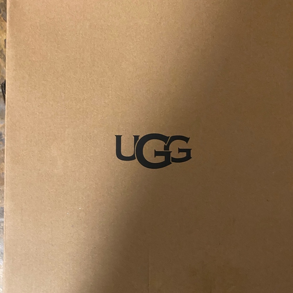 Size 9 ugg boots